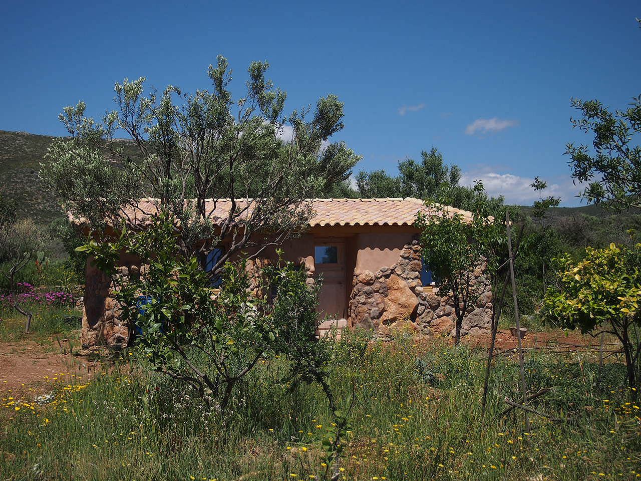 Korogonas Ark Peace Community in 37.053°, 22.435° — Land for Rent / Lease on Land Share Network